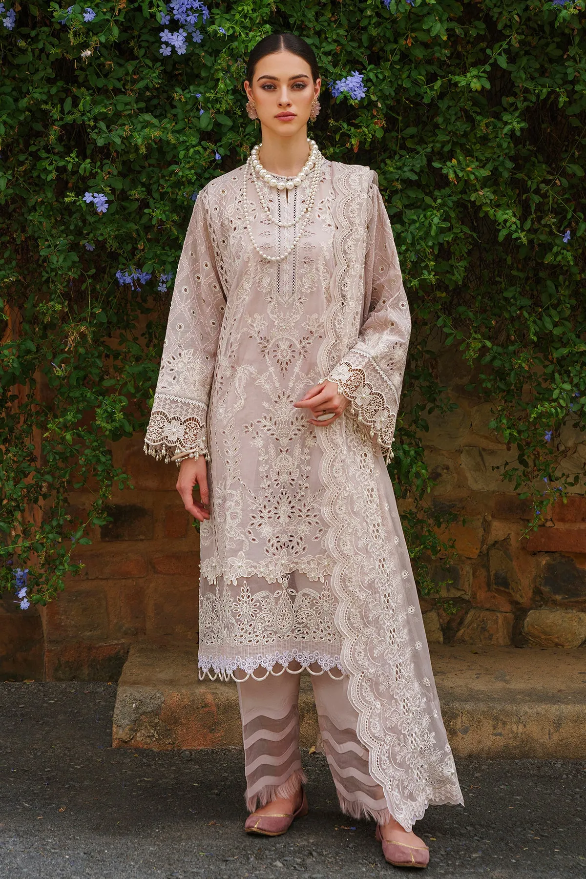 EMBROIDERED SWISS LAWN  SL12-D03