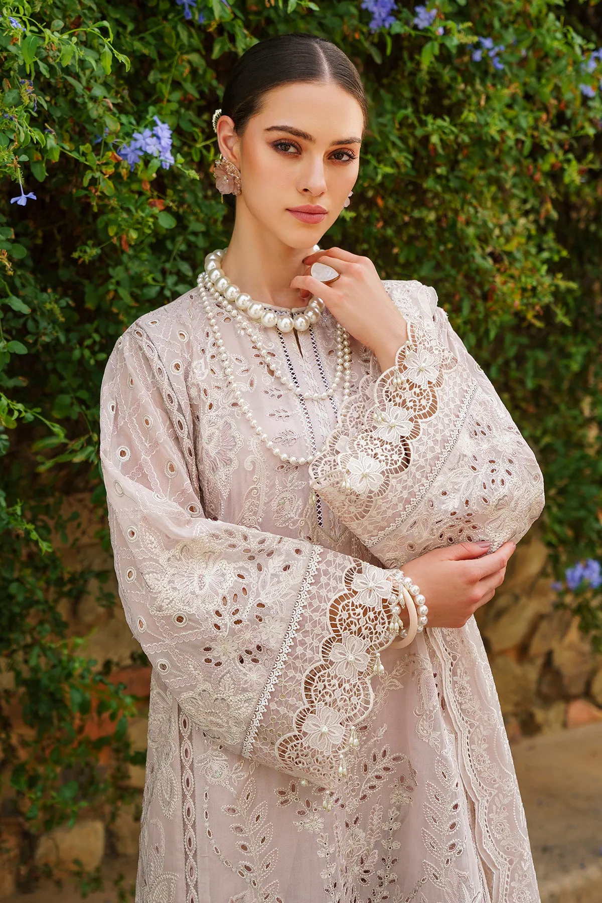 EMBROIDERED SWISS LAWN  SL12-D03
