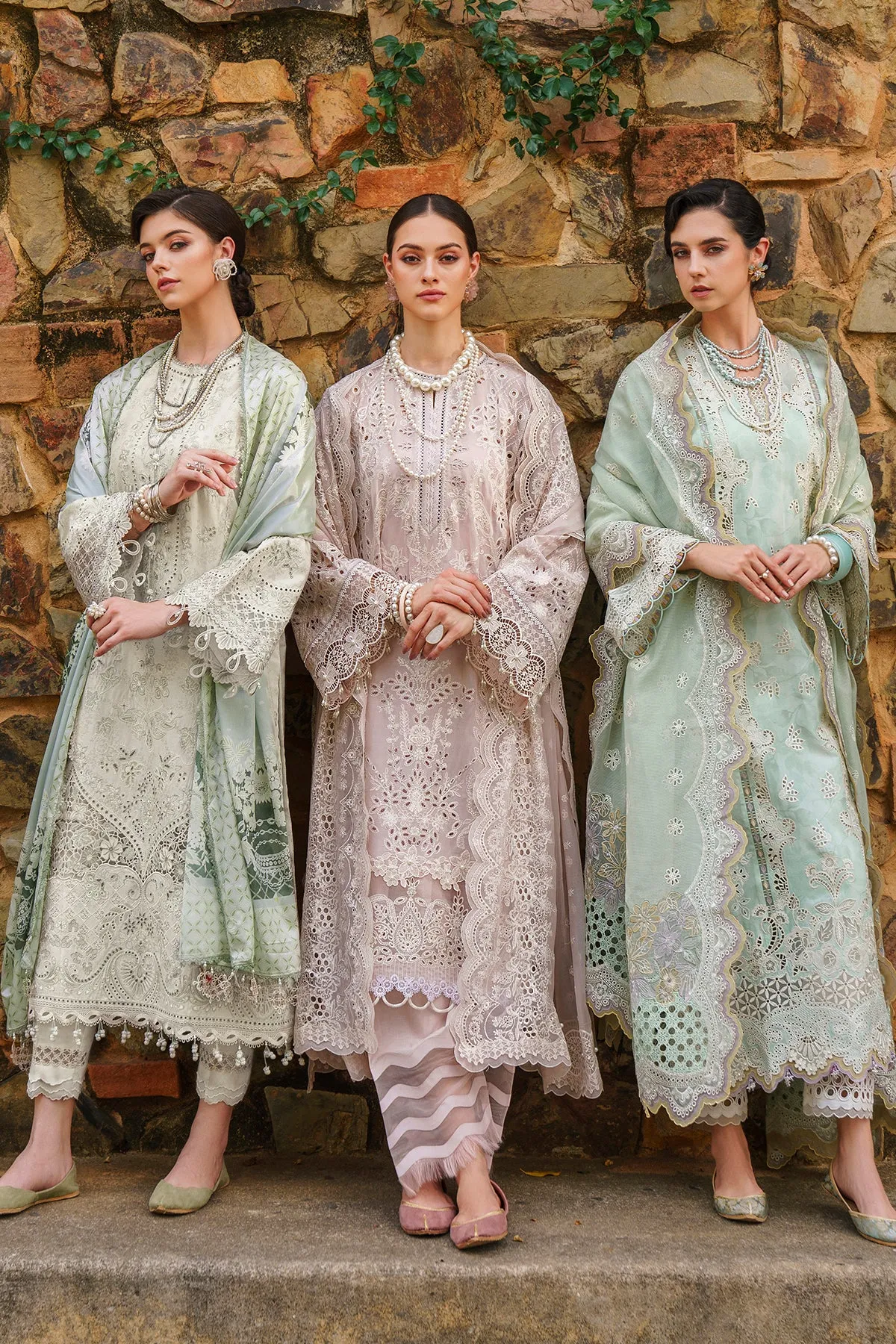EMBROIDERED SWISS LAWN  SL12-D03